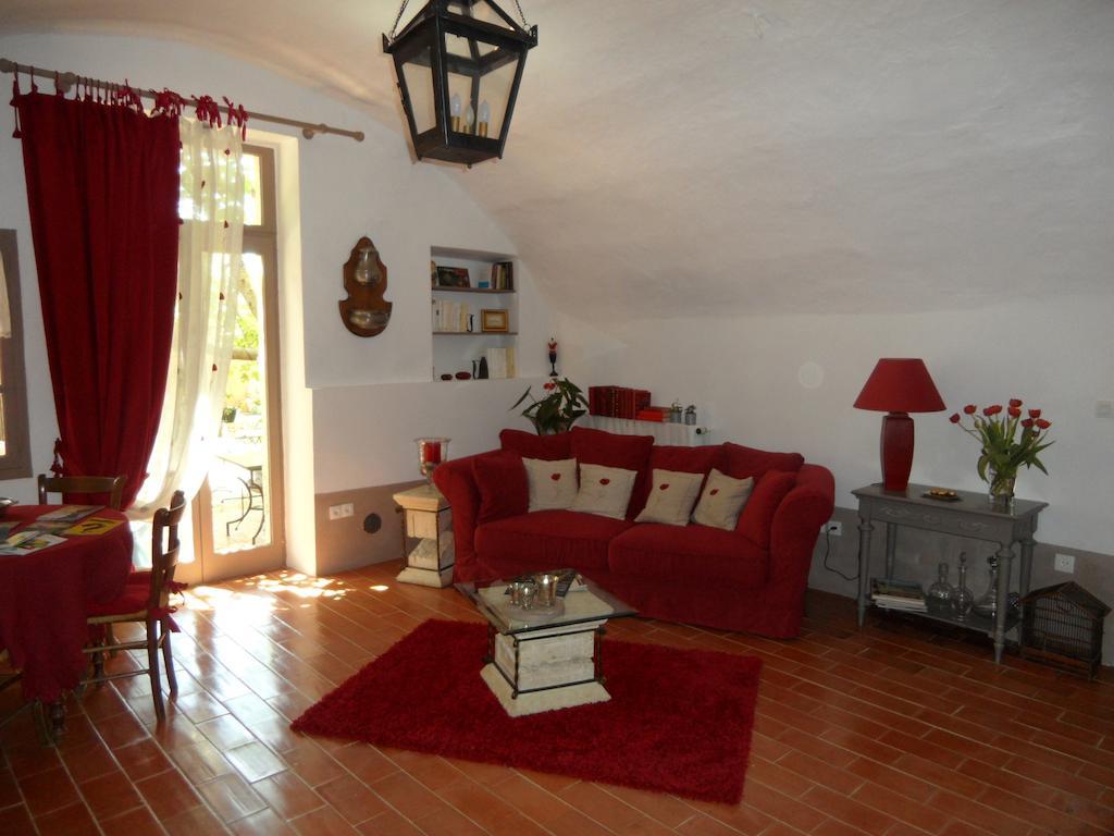 Mas De Foncaudette Bed & Breakfast Lourmarin Luaran gambar