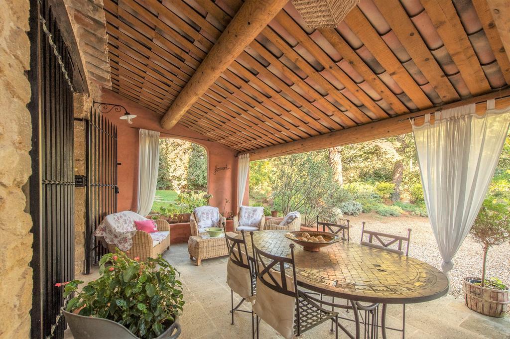 Mas De Foncaudette Bed & Breakfast Lourmarin Luaran gambar