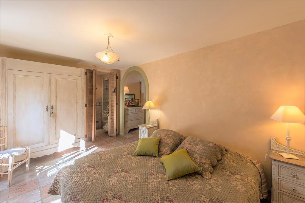 Mas De Foncaudette Bed & Breakfast Lourmarin Luaran gambar